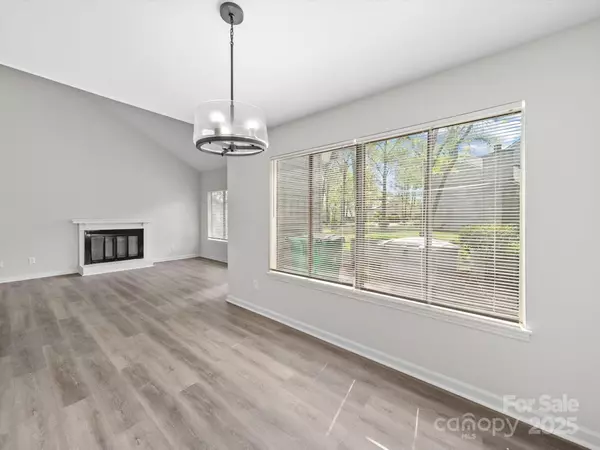 Charlotte, NC 28226,11222 Carmel Chace DR