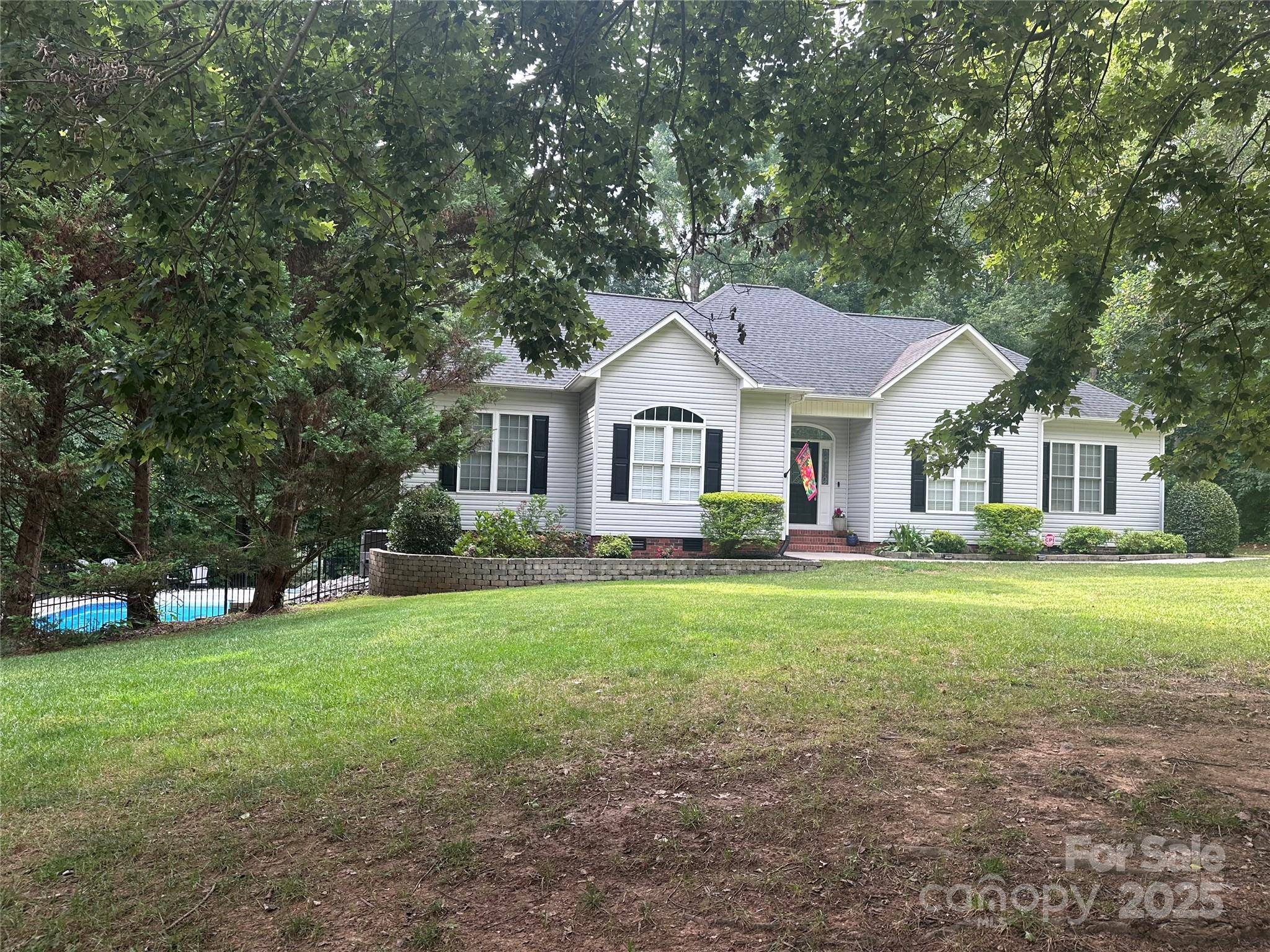 1528 Autumn Brook LN, York, SC 29745