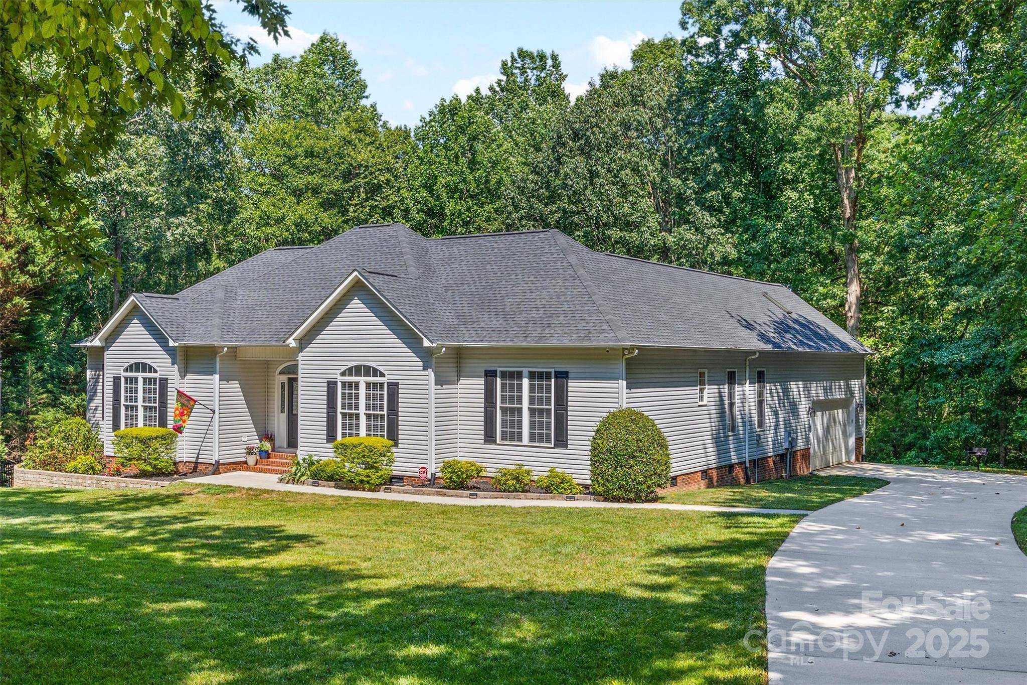 York, SC 29745,1528 Autumn Brook LN