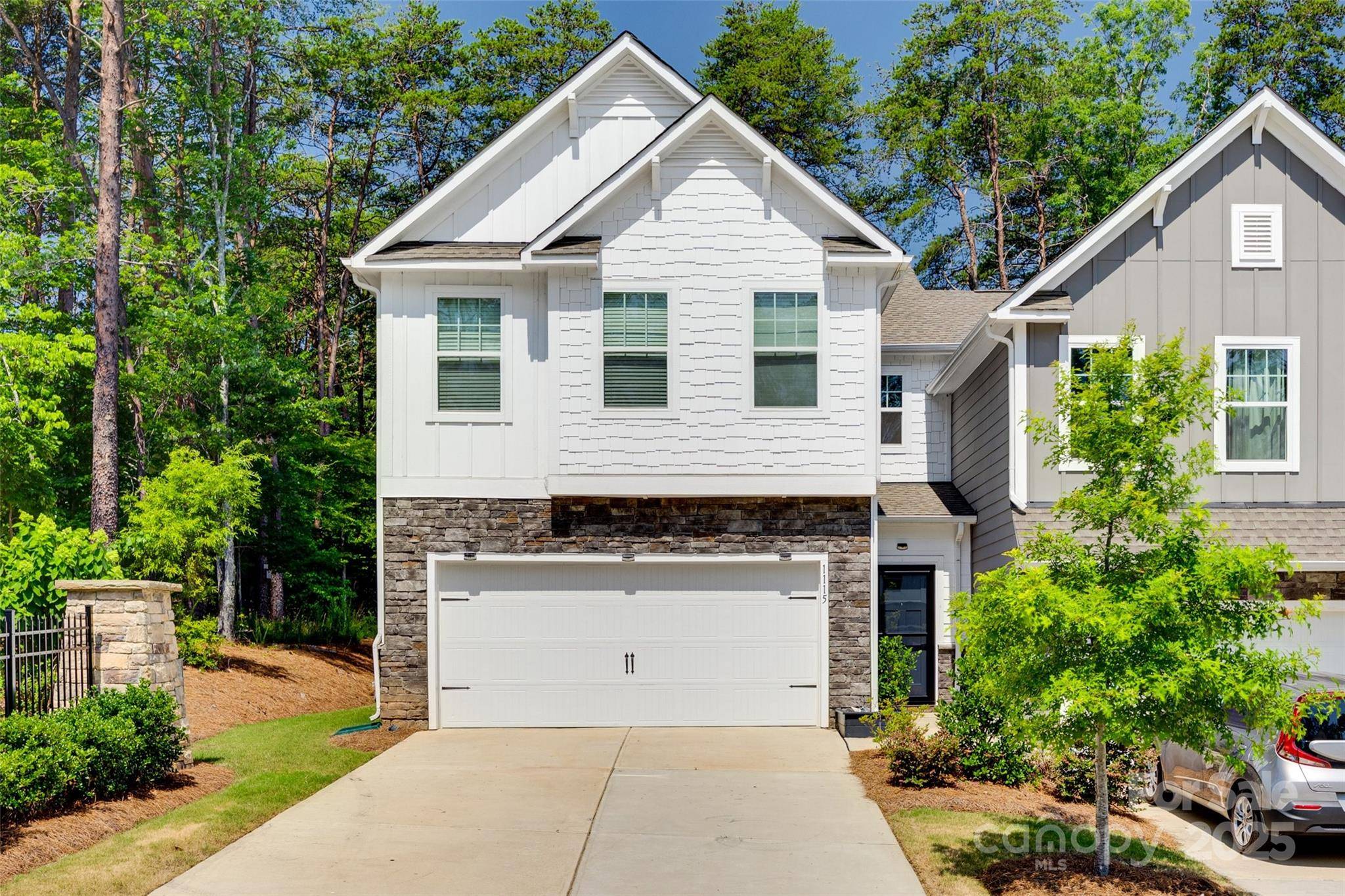 1115 Streamside LN, York, SC 29745