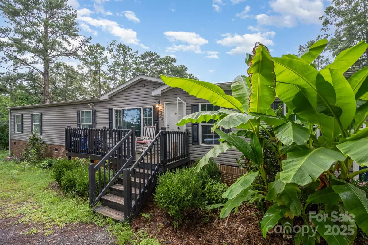 Stanley, NC 28164,6555 Mcintosh RD
