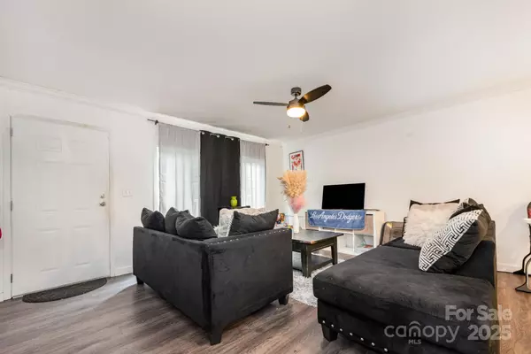 Stanley, NC 28164,6555 Mcintosh RD