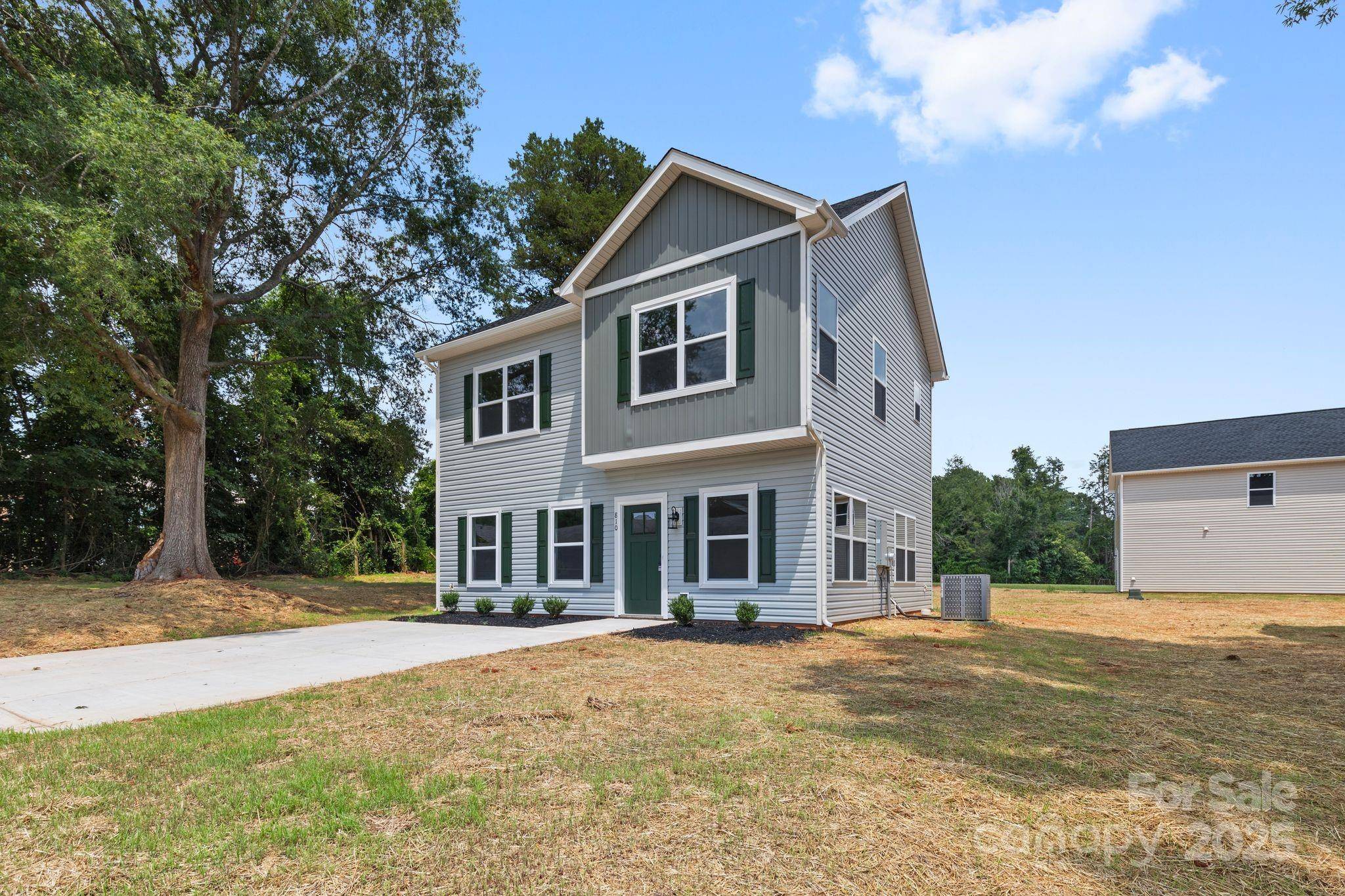Statesville, NC 28677,810 Wesley DR