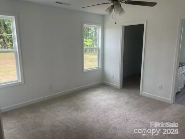 Salisbury, NC 28144,285 E Steele ST