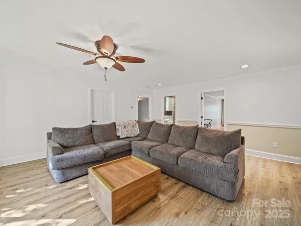 Concord, NC 28025,736 Spring ST SW