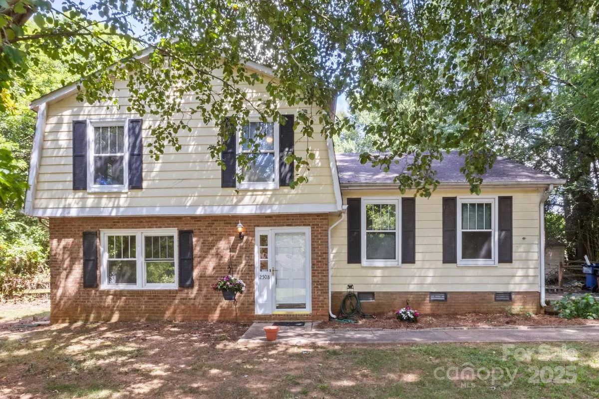 Matthews, NC 28105,2508 Wood Star CT