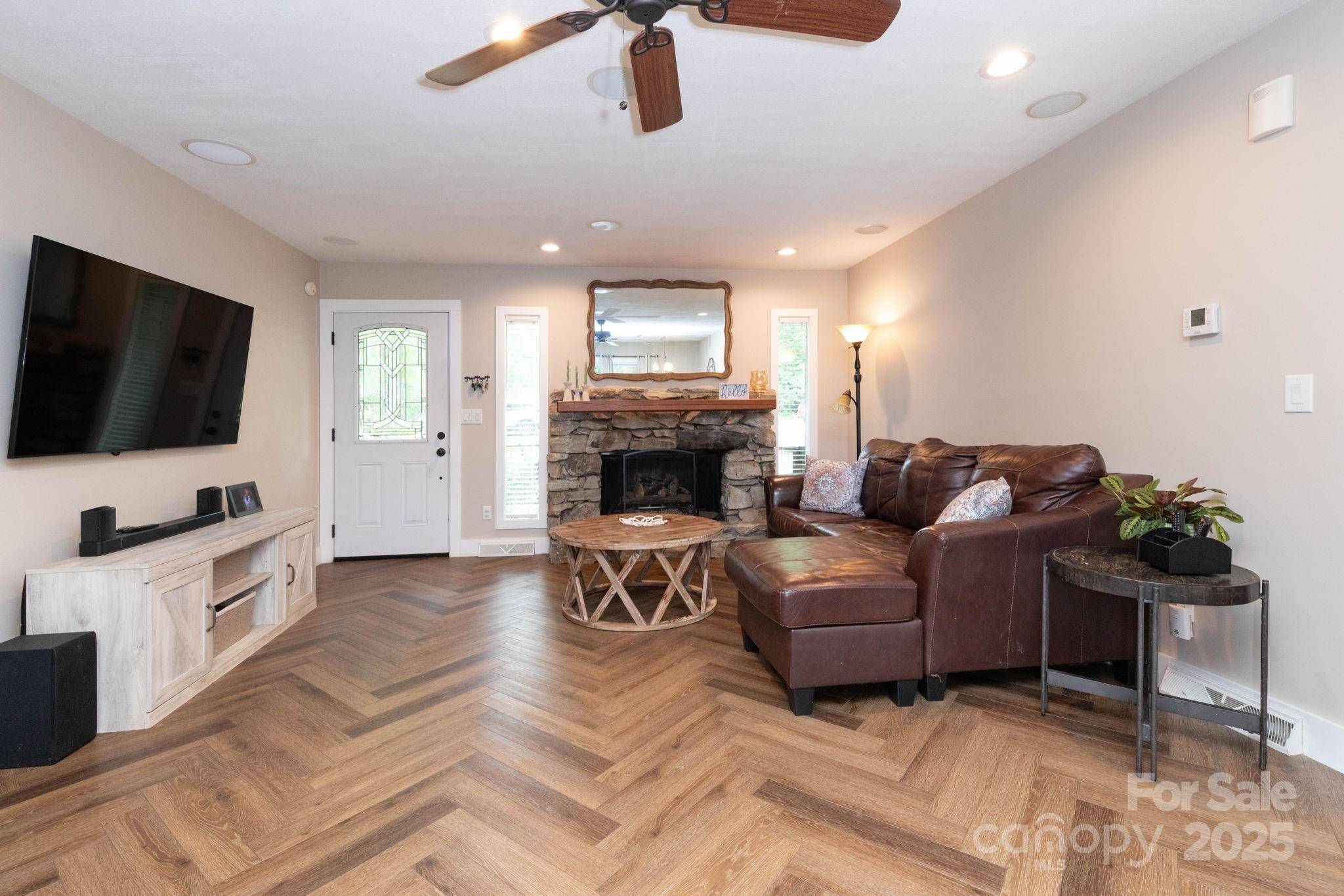 Fletcher, NC 28732,14 New Bern DR