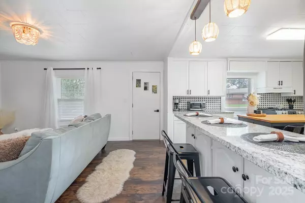 Lowell, NC 28098,700 Perkins ST