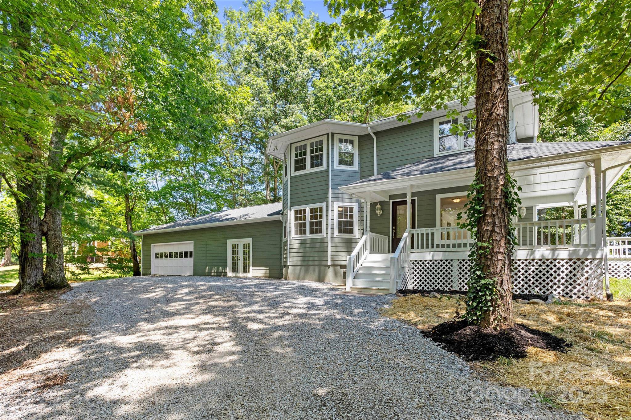 233 Youngs Cove RD, Candler, NC 28715