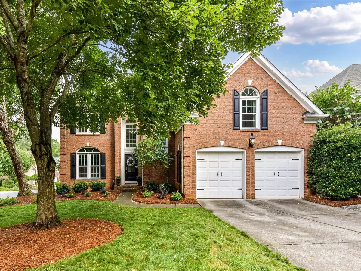 Charlotte, NC 28270,4032 Cambridge Hill LN