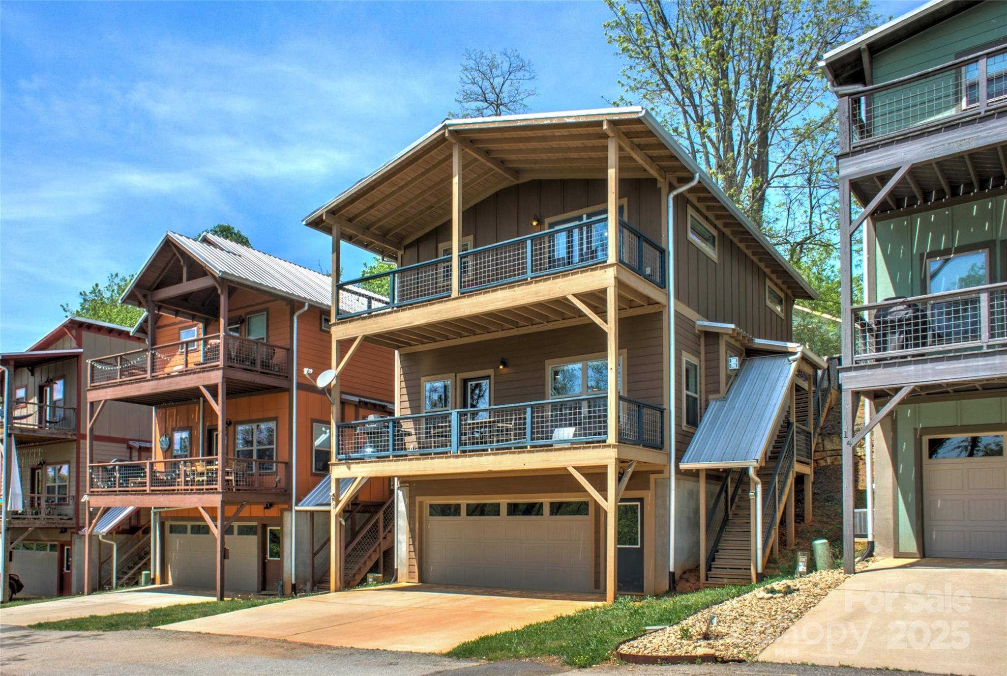 12 Upstream WAY, Asheville, NC 28806