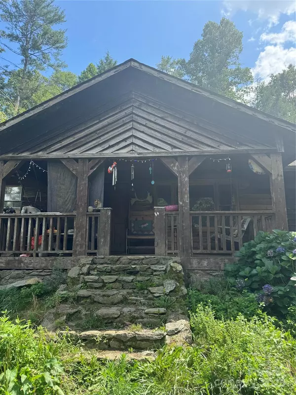 321 Henry Worley LN, Marshall, NC 28753