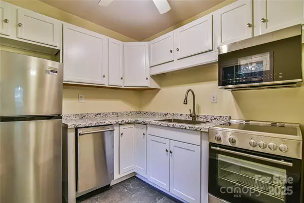 Montreat, NC 28757,328 Texas RD