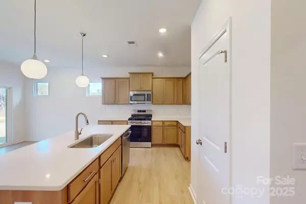 York, SC 29745,1494 Kate Cecil WAY