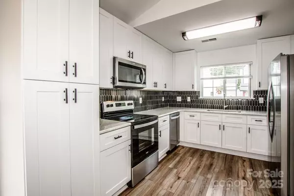 Mooresville, NC 28115,332 Cassidy LN