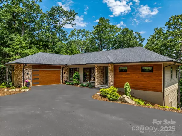 23 Haverhill CT, Flat Rock, NC 28731