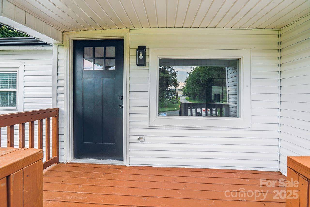 Gastonia, NC 28052,201 Hoyle CIR