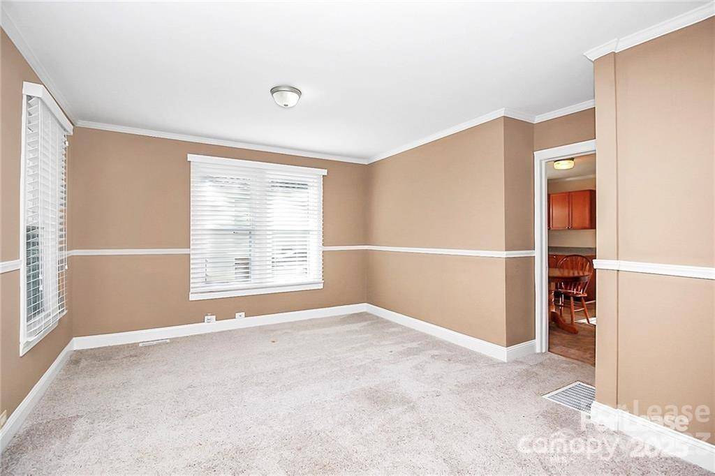 Belmont, NC 28012,105 Oak ST
