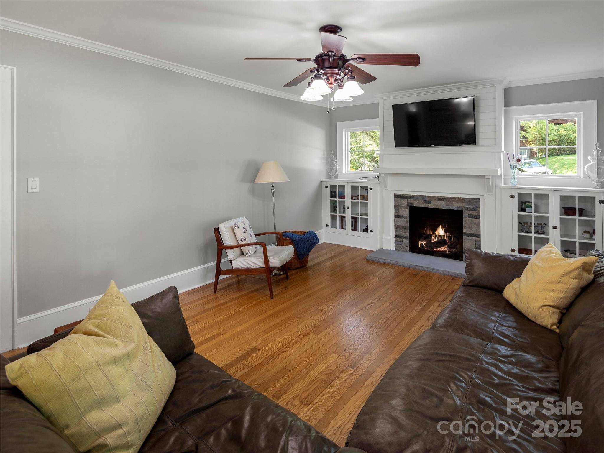 Waynesville, NC 28786,169 Love LN