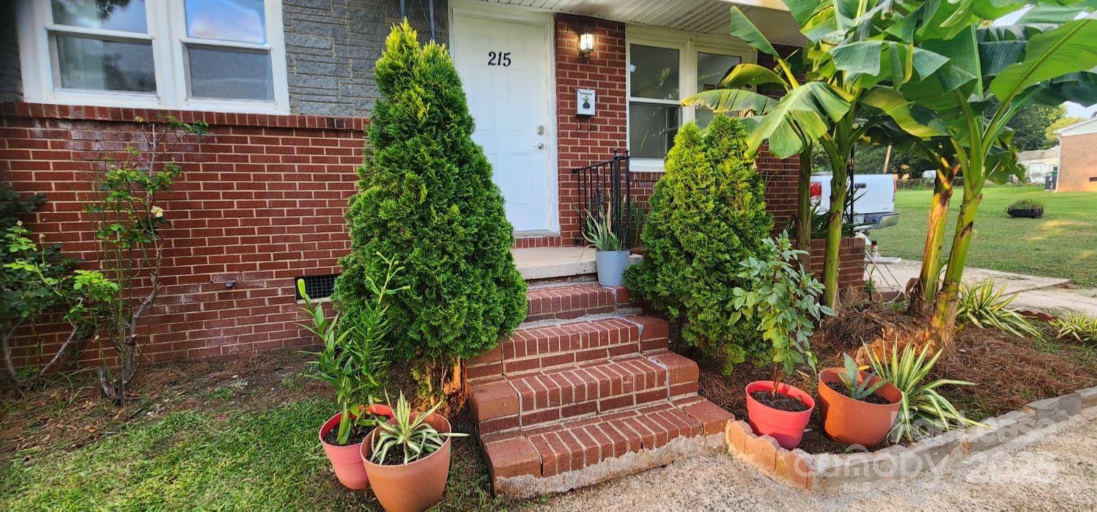 Charlotte, NC 28216,215 Mattoon ST