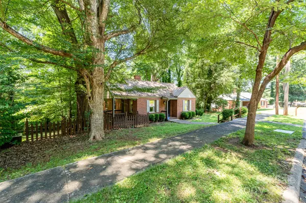 Statesville, NC 28677,395 Westwood DR