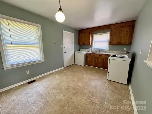 Charlotte, NC 28208,4117 Gossett AVE