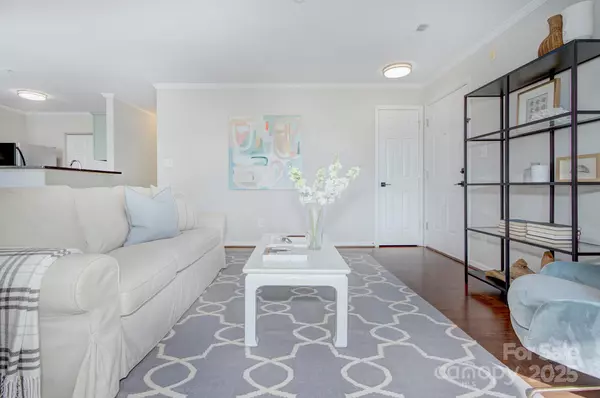 Charlotte, NC 28215,1075 Triece LN