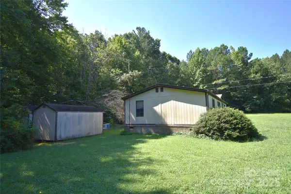 Taylorsville, NC 28681,507 Liberty LN