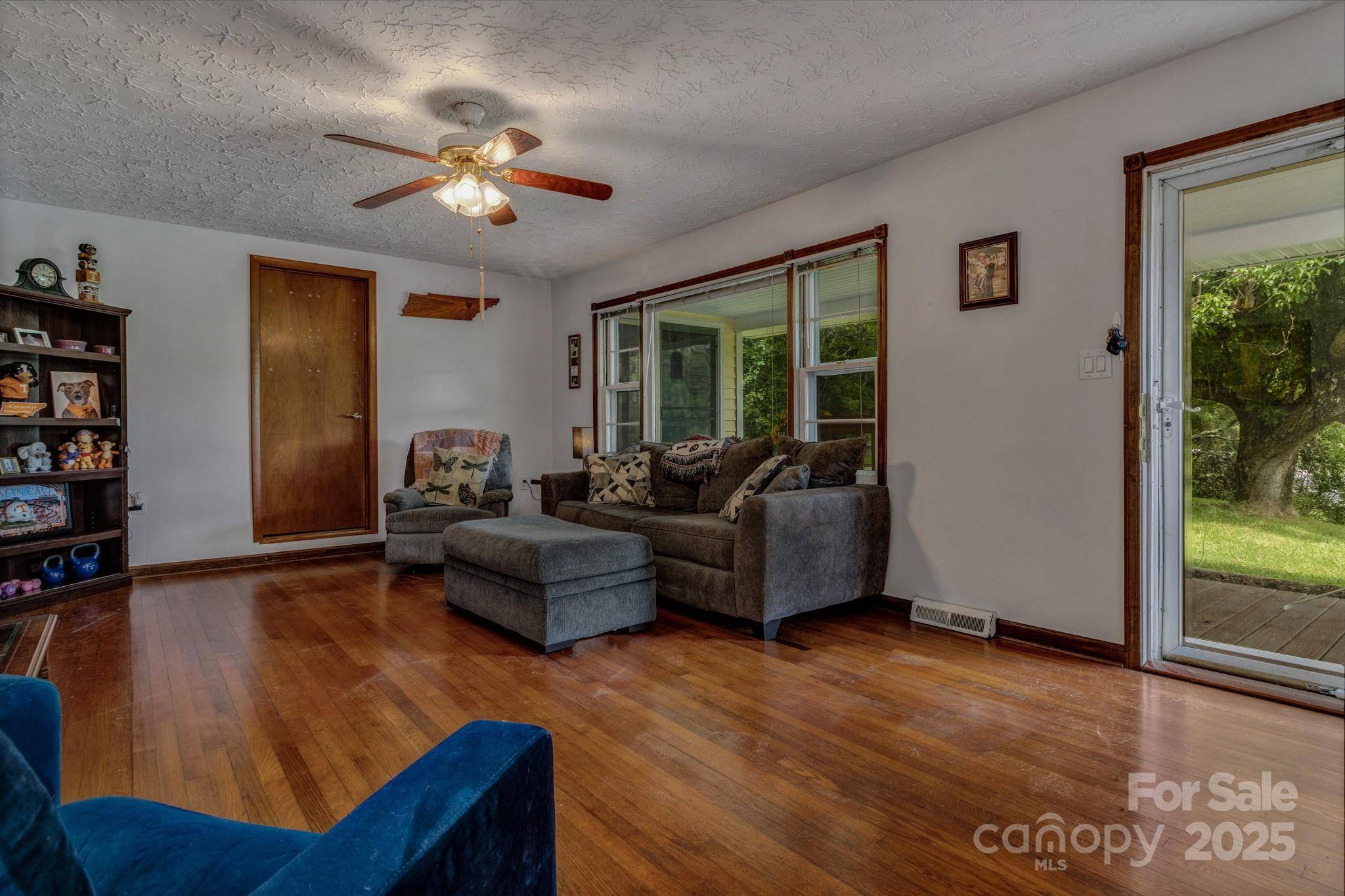 Waynesville, NC 28786,48 Allen DR