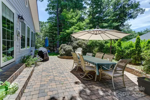 Hendersonville, NC 28739,209 Camellia WAY