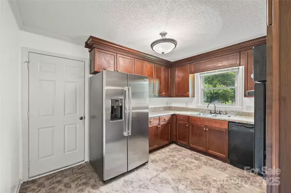 Clover, SC 29710,409 Stokes AVE