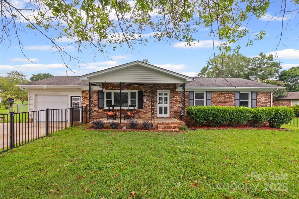 Clover, SC 29710,409 Stokes AVE