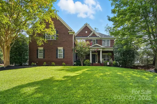 Tega Cay, SC 29708,1651 Scotch Pine LN