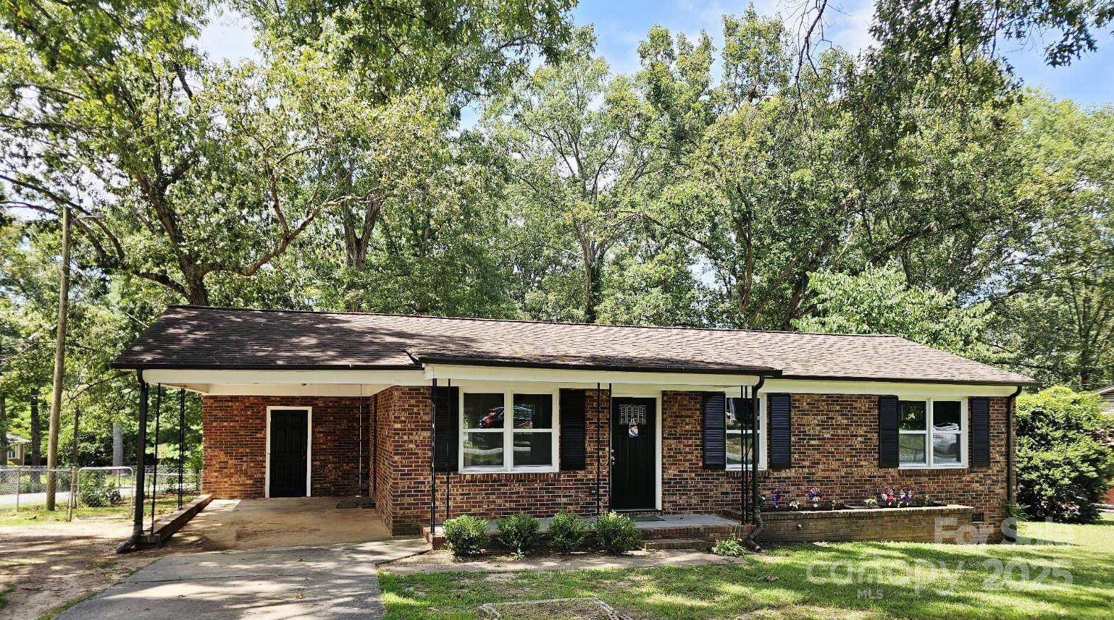 203 Witten LN, Gastonia, NC 28052