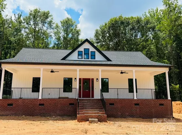 5021 Hillcrest DR, Catawba, SC 29704