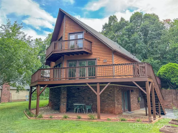 Hickory, NC 28601,154 Cedar RD