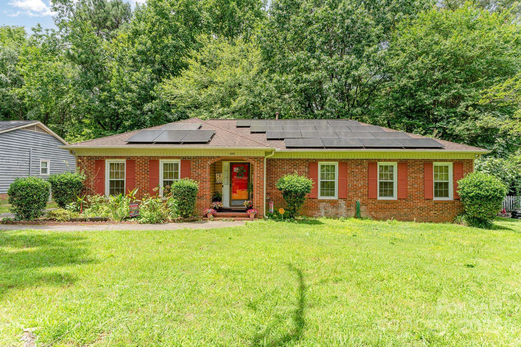 429 Sunnywood LN, Charlotte, NC 28270