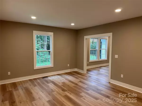 Lenoir, NC 28645,1805 Swan DR SW