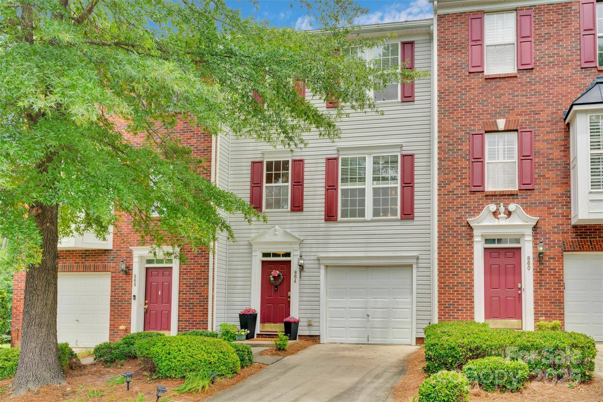 864 Tiger LN, Charlotte, NC 28262