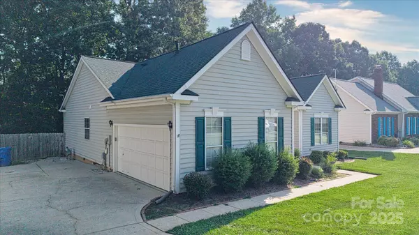 Mooresville, NC 28117,240 Rose ST