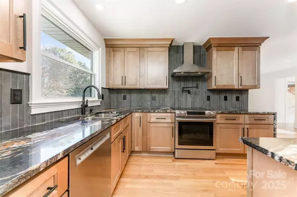 Charlotte, NC 28226,4901 Pine Ridge RD