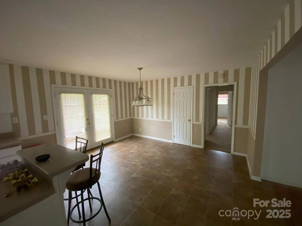 Kings Mountain, NC 28086,104 Edison ST