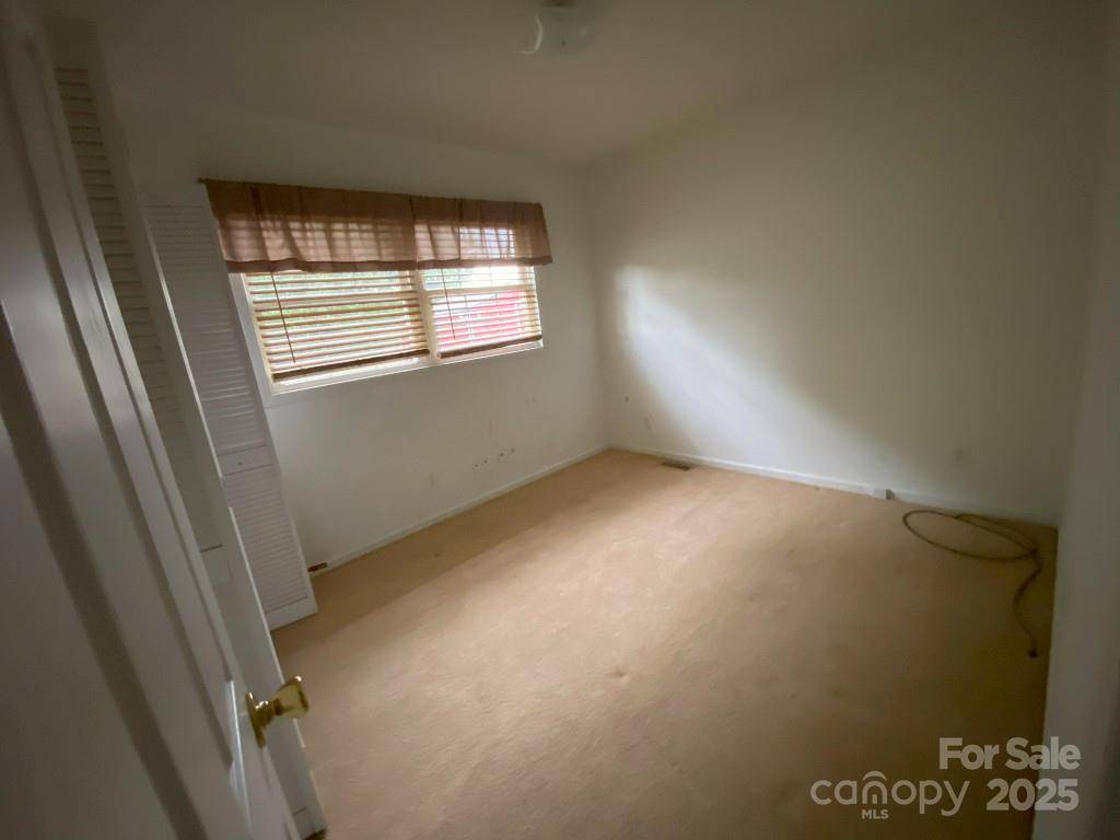 Kings Mountain, NC 28086,104 Edison ST