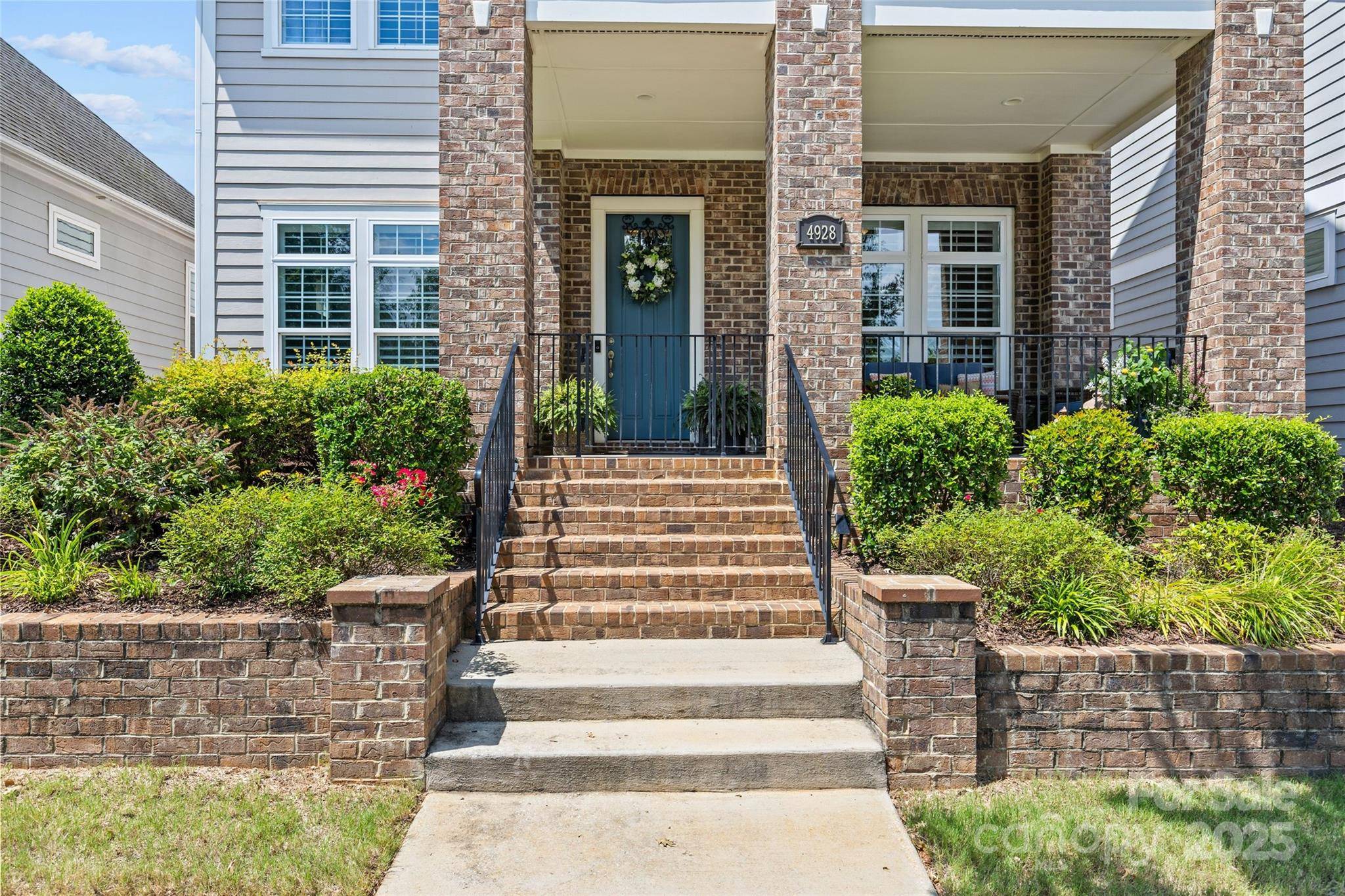 Charlotte, NC 28277,4928 Providence Country Club DR