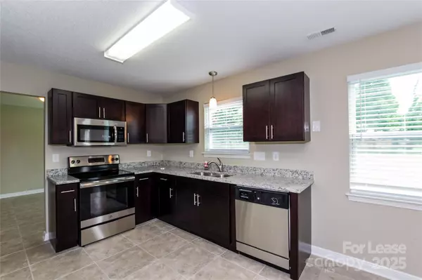 Charlotte, NC 28262,11001 Lystra LN
