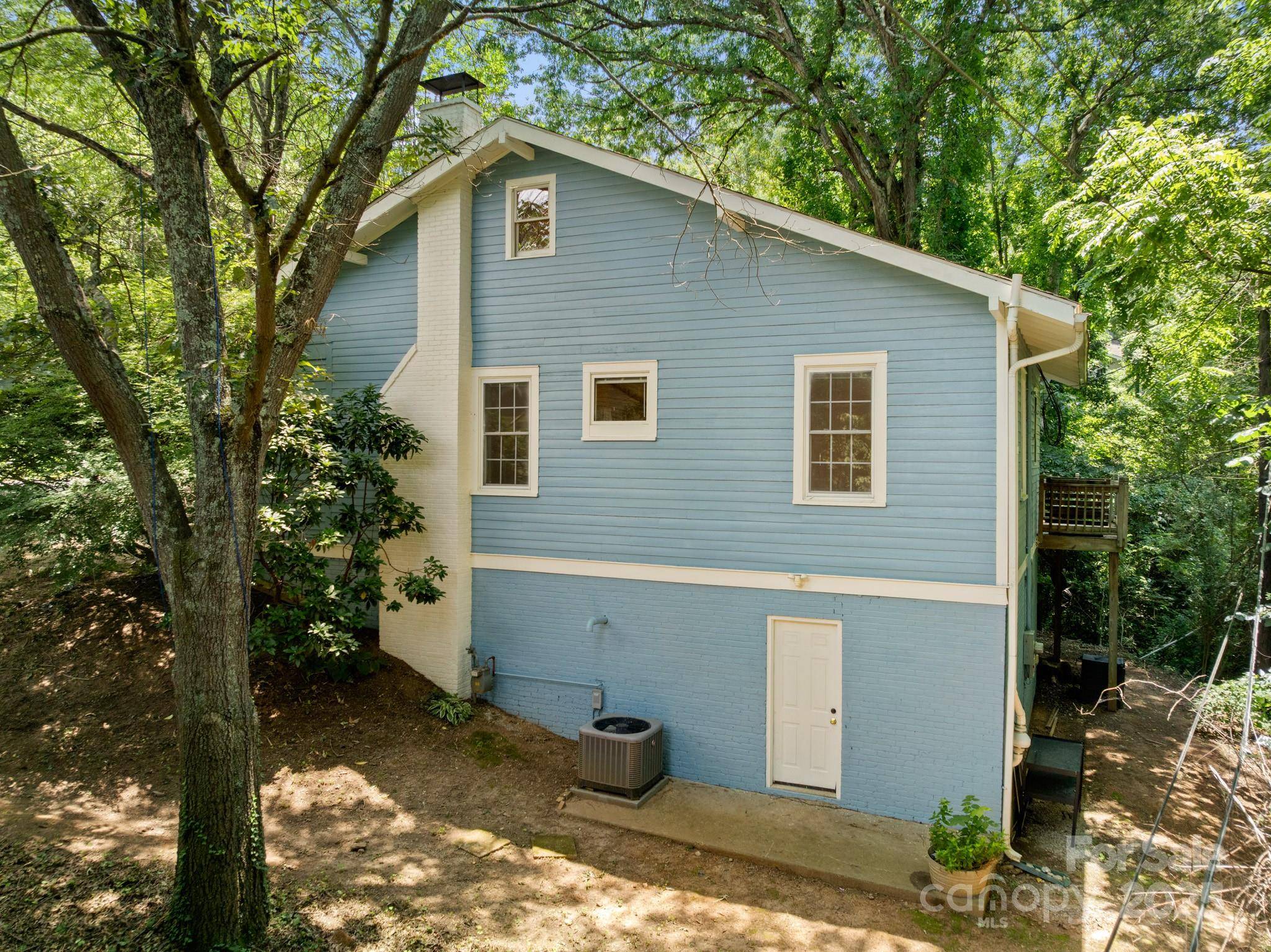 Asheville, NC 28803,5 Parker RD