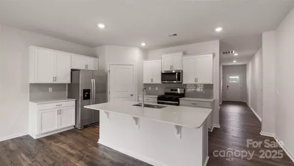 Waynesville, NC 28786,126 Ridgehaven DR
