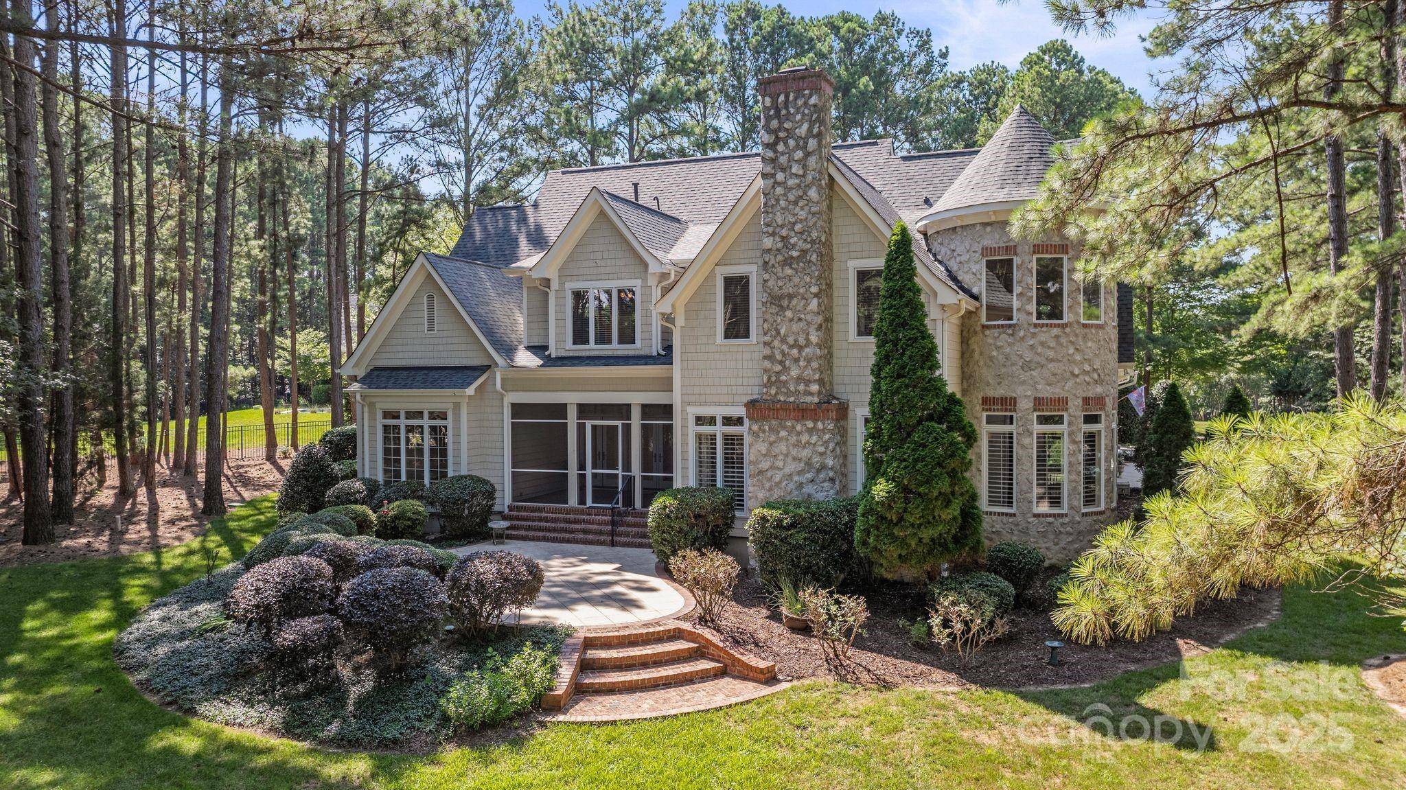 105 Gammon Point CT, Mooresville, NC 28117