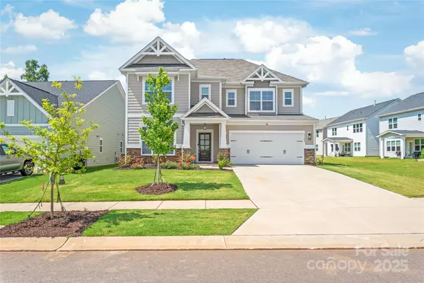 Charlotte, NC 28215,8100 Rolling Wheels RD