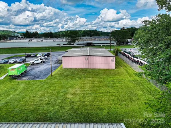 Arden, NC 28704,32 Old Shoals RD
